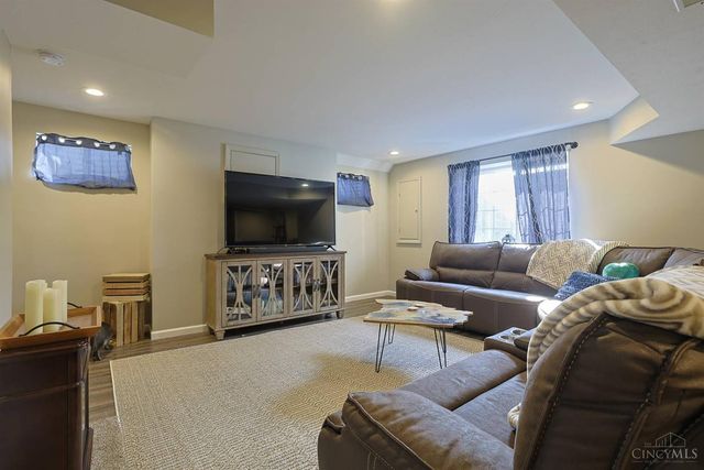 396 Barney Court, Harrison, OH 45030