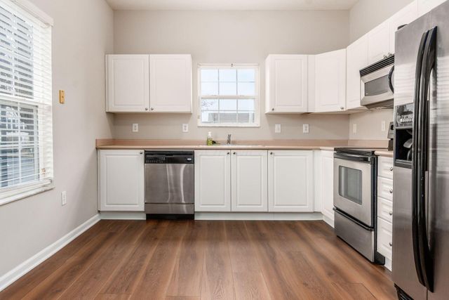 6035 Avatar Drive, 8-6035, New Albany, OH 43054