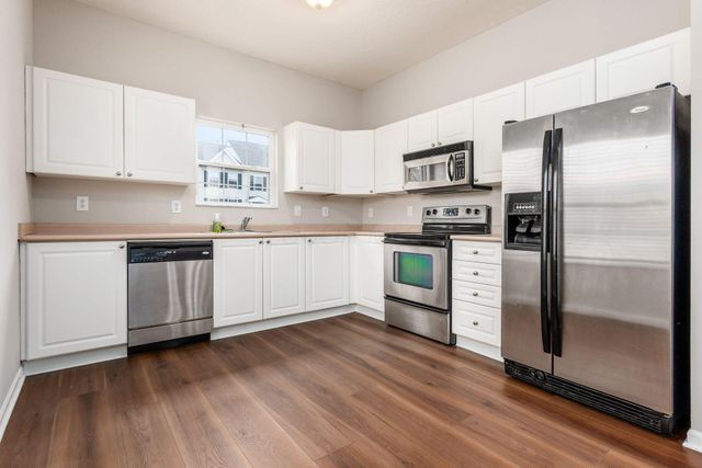 6035 Avatar Drive, 8-6035, New Albany, OH 43054