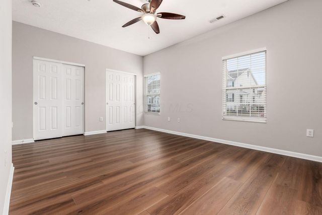 6035 Avatar Drive, 8-6035, New Albany, OH 43054