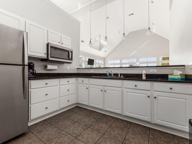 6035 Avatar Drive, 8-6035, New Albany, OH 43054