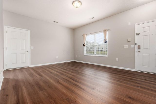 6035 Avatar Drive, 8-6035, New Albany, OH 43054