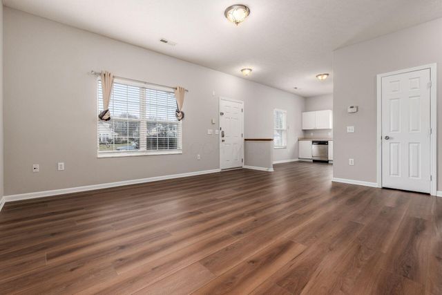 6035 Avatar Drive, 8-6035, New Albany, OH 43054