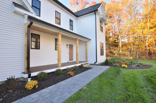 152 East Hill Road, Canton, CT 06019