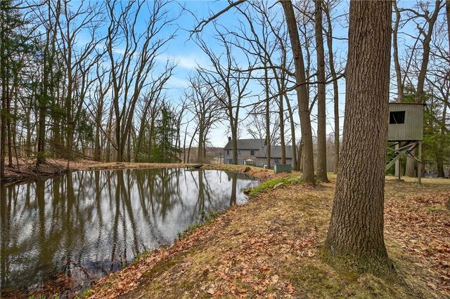 1369 S Hermitage Rd, Hermitage, PA 16148