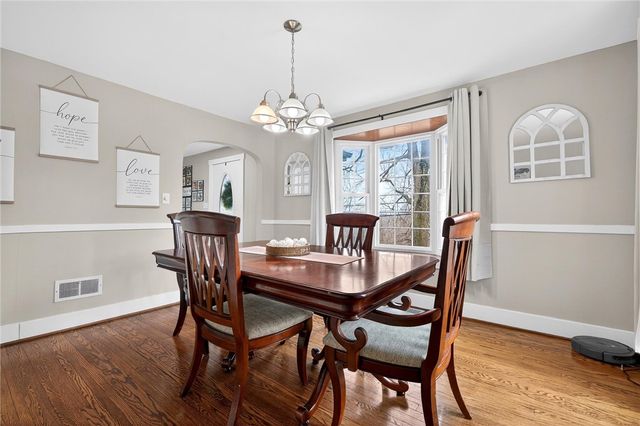 1369 S Hermitage Rd, Hermitage, PA 16148