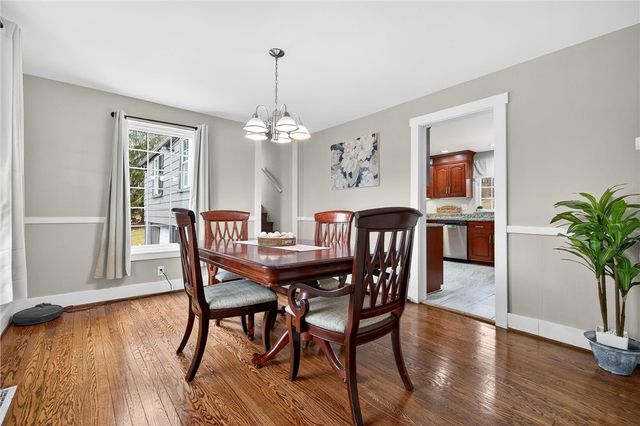 1369 S Hermitage Rd, Hermitage, PA 16148