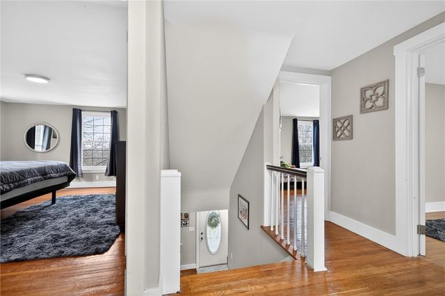 1369 S Hermitage Rd, Hermitage, PA 16148