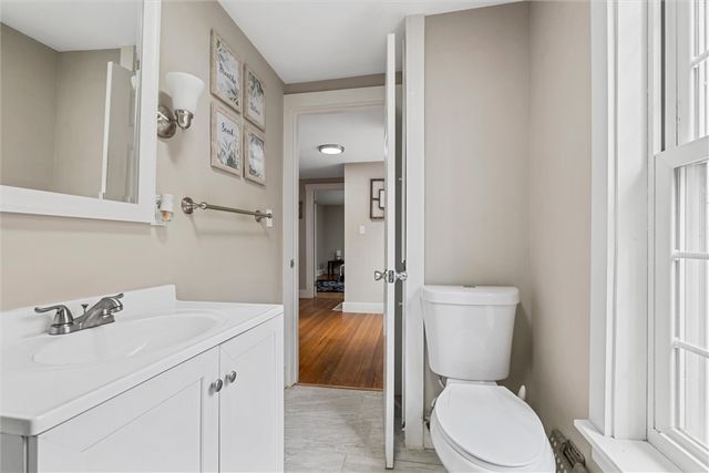 1369 S Hermitage Rd, Hermitage, PA 16148