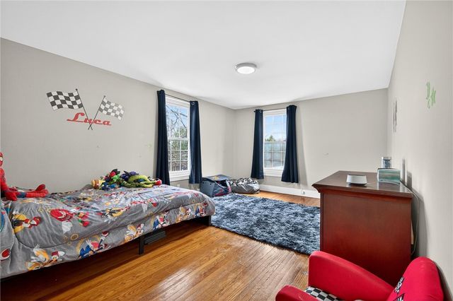 1369 S Hermitage Rd, Hermitage, PA 16148