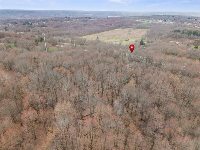 1369 S Hermitage Rd, Hermitage, PA 16148