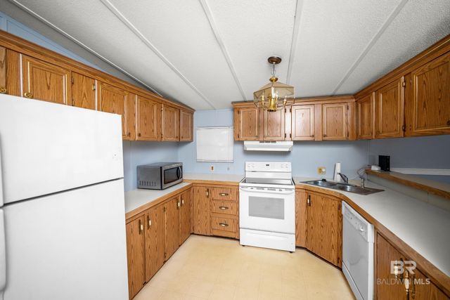 12450 Fretwell Lane, Lillian, AL 36549