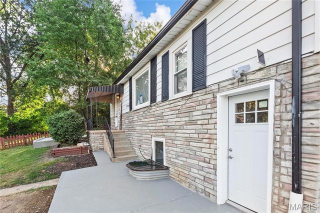 7740 Jerome Avenue, Maplewood, MO 63143