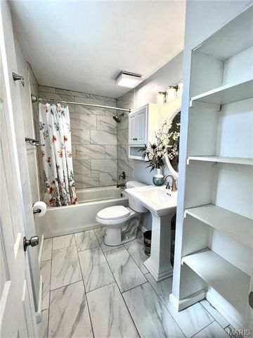 7740 Jerome Avenue, Maplewood, MO 63143