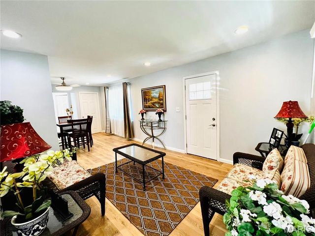 7740 Jerome Avenue, Maplewood, MO 63143