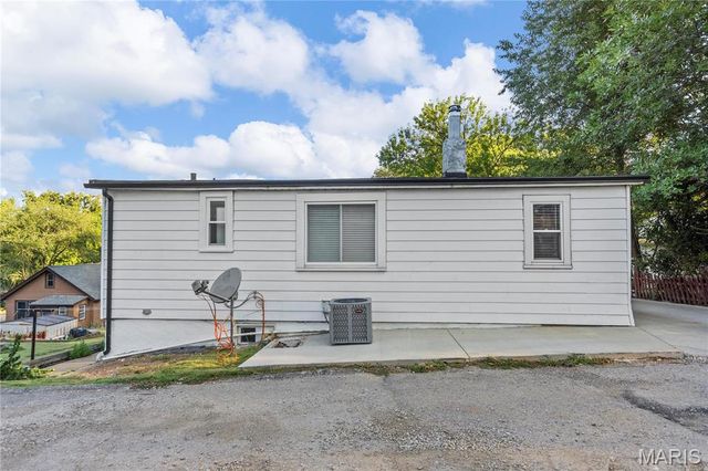 7740 Jerome Avenue, Maplewood, MO 63143