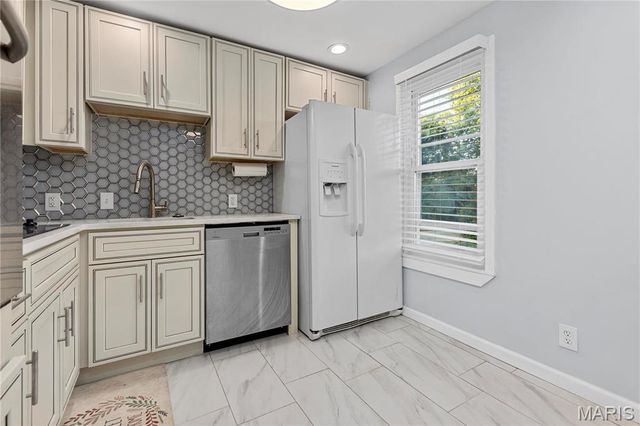 7740 Jerome Avenue, Maplewood, MO 63143