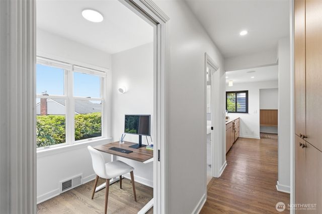 5815 Ann Arbor Avenue NE, Seattle, WA 98105