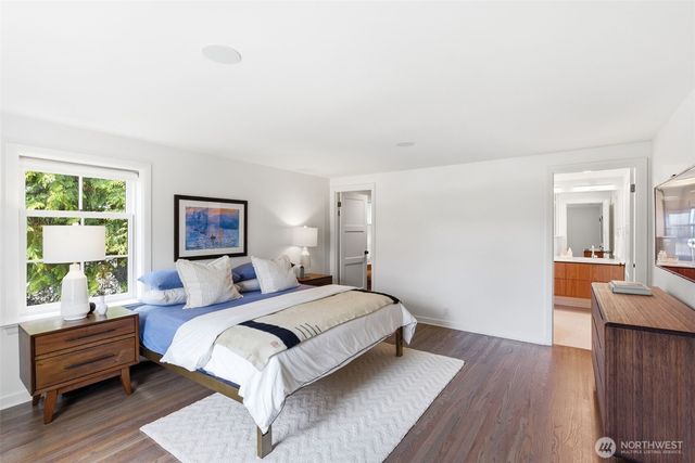 5815 Ann Arbor Avenue NE, Seattle, WA 98105