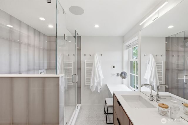 5815 Ann Arbor Avenue NE, Seattle, WA 98105