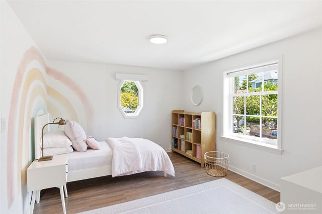 5815 Ann Arbor Avenue NE, Seattle, WA 98105