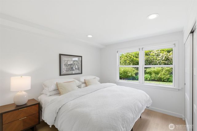 5815 Ann Arbor Avenue NE, Seattle, WA 98105