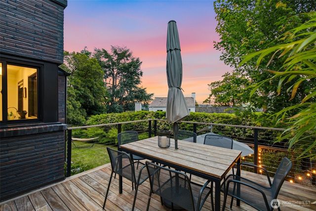 5815 Ann Arbor Avenue NE, Seattle, WA 98105