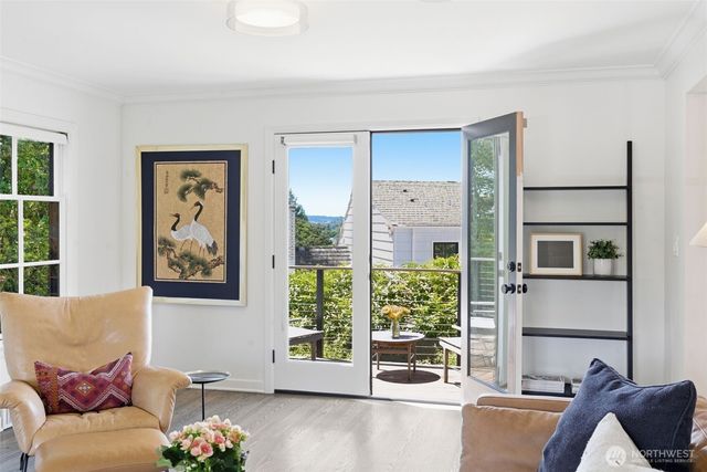 5815 Ann Arbor Avenue NE, Seattle, WA 98105