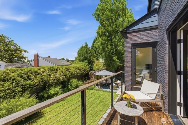 5815 Ann Arbor Avenue NE, Seattle, WA 98105