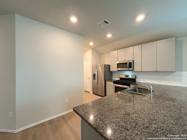 718 ALBATROSS WAY, San Antonio, TX 78221