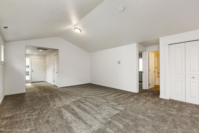 514 N Viewmont Ct, Greenacres, WA 99016