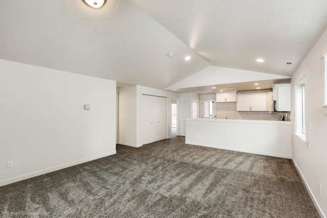 514 N Viewmont Ct, Greenacres, WA 99016