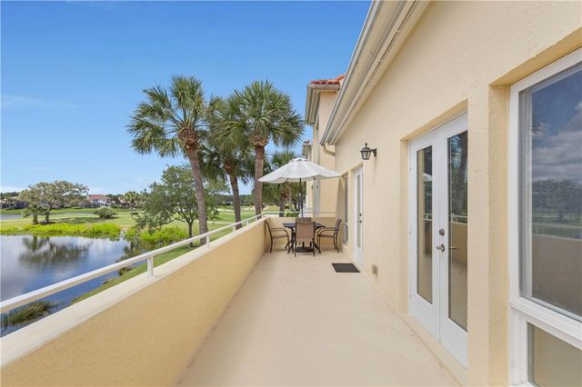 5065 Harmony Circle 203, Vero Beach, FL 32967