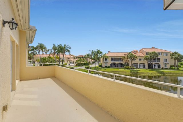 5065 Harmony Circle 203, Vero Beach, FL 32967