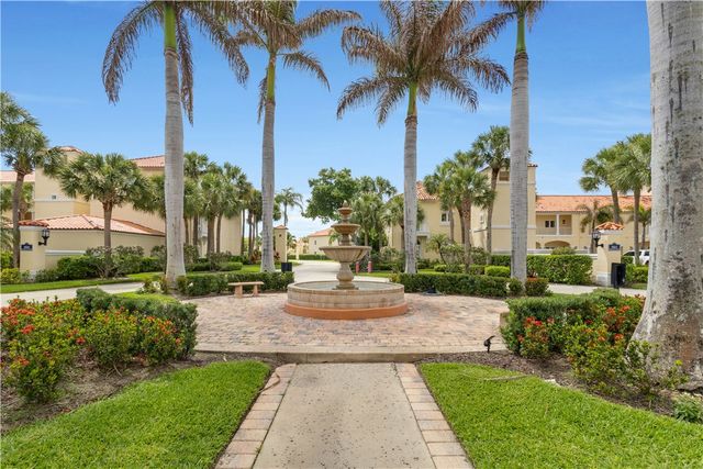5065 Harmony Circle 203, Vero Beach, FL 32967