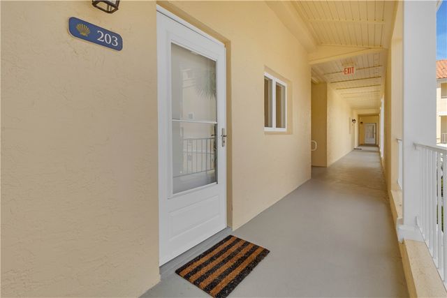 5065 Harmony Circle 203, Vero Beach, FL 32967
