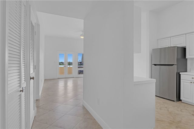 5065 Harmony Circle 203, Vero Beach, FL 32967