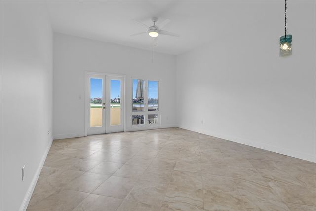 5065 Harmony Circle 203, Vero Beach, FL 32967