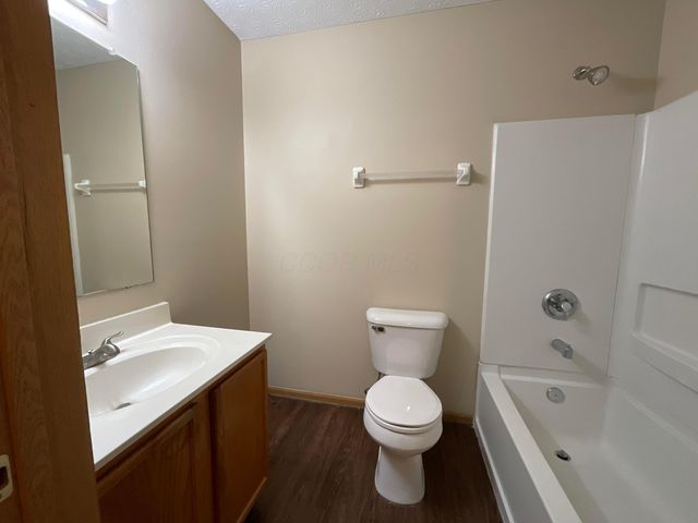 7523 Canal Highlands Boulevard, Canal Winchester, OH 43110