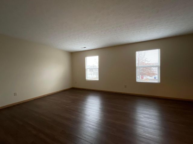 7523 Canal Highlands Boulevard, Canal Winchester, OH 43110