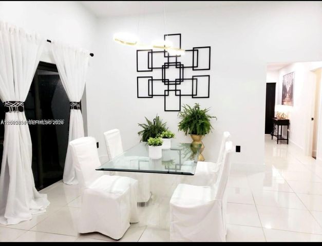 522 NE 195th Street, Miami, FL 33179