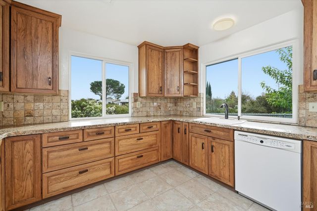 9035 Salinan Way, Kelseyville, CA 95451