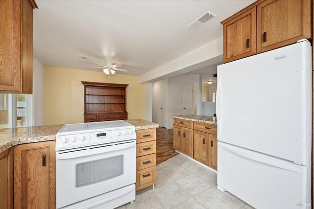 9035 Salinan Way, Kelseyville, CA 95451