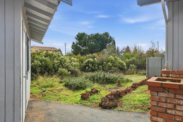 9035 Salinan Way, Kelseyville, CA 95451