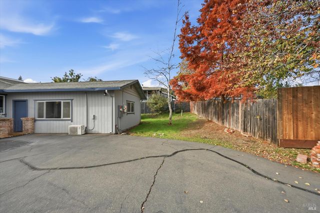 9035 Salinan Way, Kelseyville, CA 95451