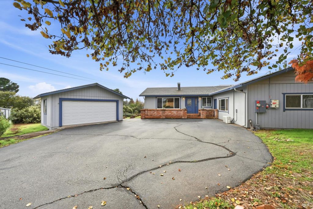 9035 Salinan Way, Kelseyville, CA 95451