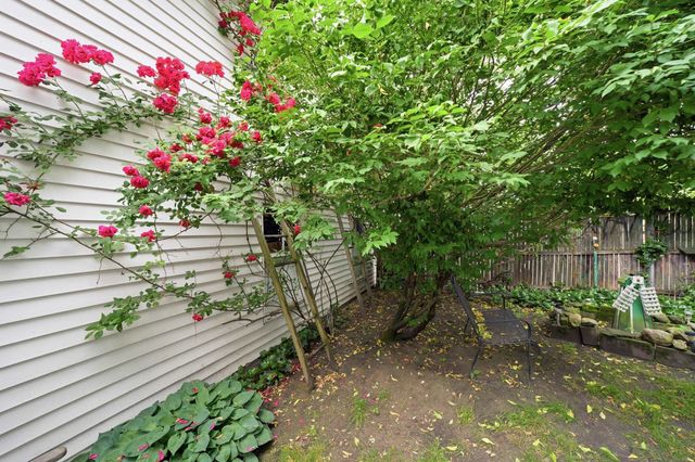 10 Birch Street, Derry, NH 03038