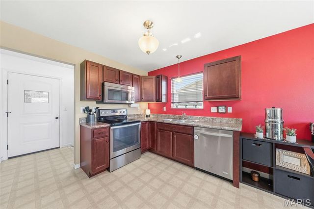 411 Edwin Drive, Dupo, IL 62239
