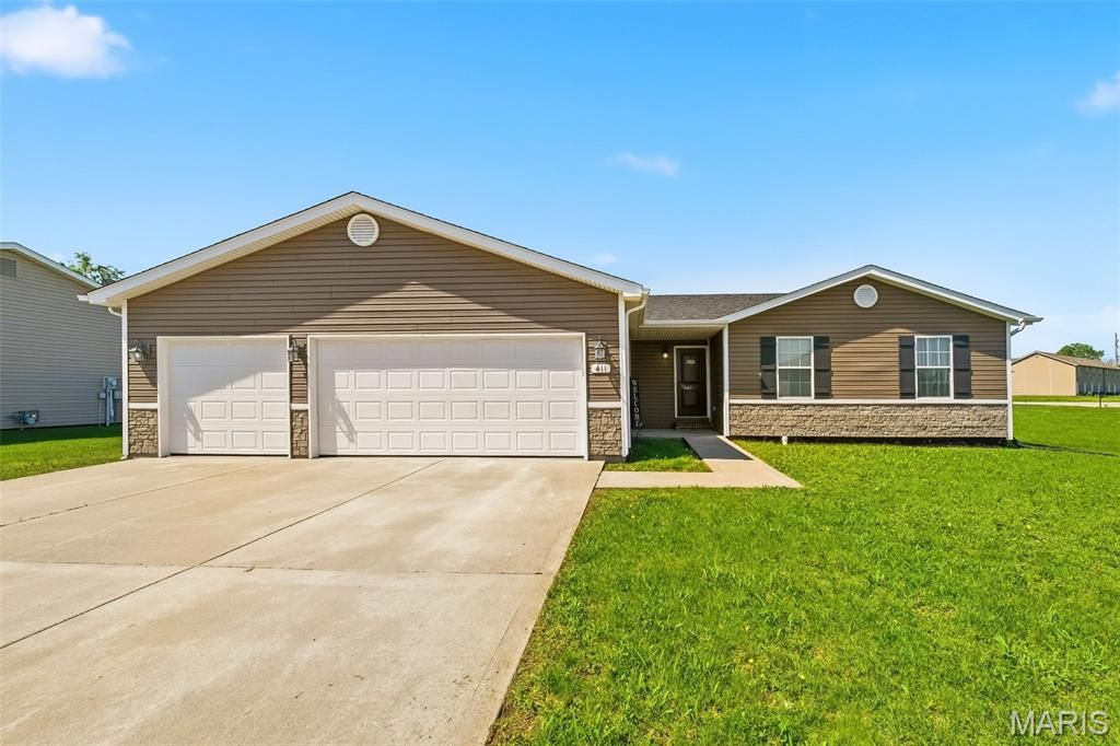 411 Edwin Drive, Dupo, IL 62239