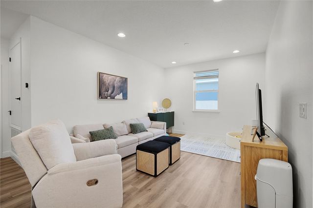 15419 UGLIS ALLEY, Winter Garden, FL 34787